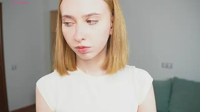 BereniceThull online show from 10/25/25, 04:53