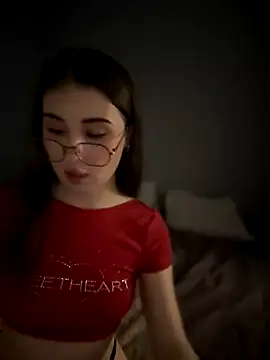 Snapshot of AuroraAmethyst chatting on 10/15/25, 12:27 AuroraAmethyst online show from 10/15/25, 12:27