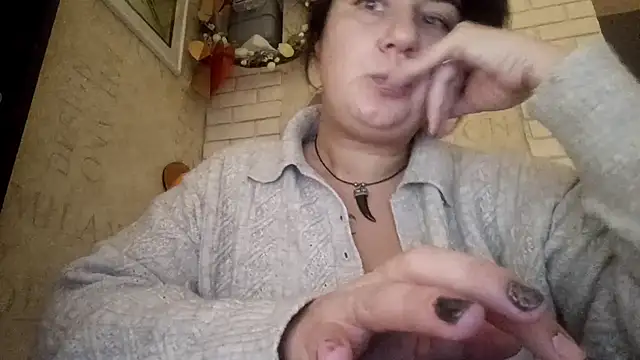 Snapshot of GwendolynFoster chatting on 10/22/25, 03:12 GwendolynFoster online show from 10/22/25, 03:12