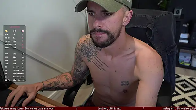 monsieurguitsxxx online show from 10/24/25, 08:00