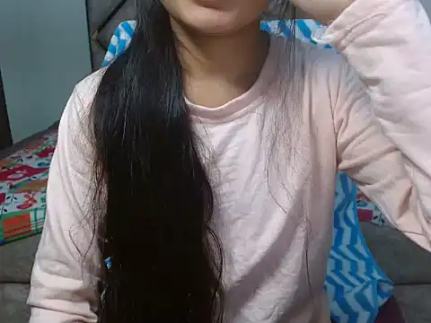 Snapshot of spicy_sofiya_- chatting on 10/25/25, 11:40 spicy sofiya - online show from 10/25/25, 11:40