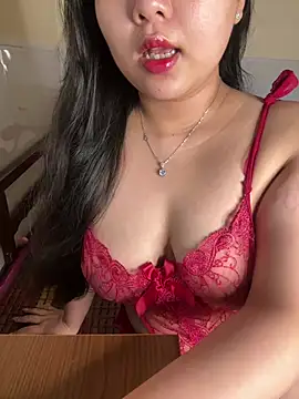 Snapshot of Aimee_milk chatting on 07/20/26, 02:41 Aimee milk online show from 07/20/26, 02:41