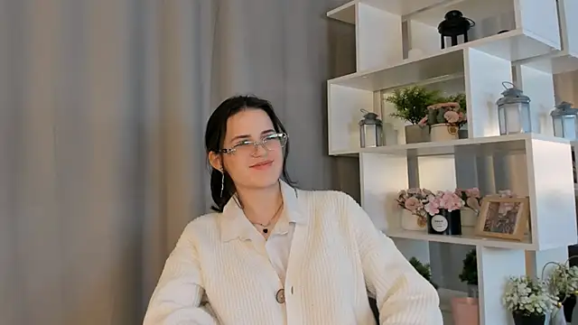 MiyokoShiver online show from 10/22/25, 01:33