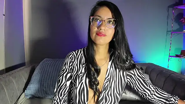 Snapshot of charlhot_ chatting on 10/24/25, 12:45 charlhot  online show from 10/24/25, 12:45