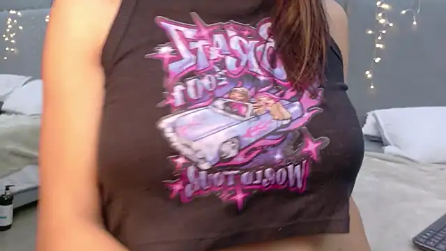 Snapshot of NaughtyHally_ chatting on 07/01/26, 08:19 NaughtyHally online show from 07/01/26, 08:19