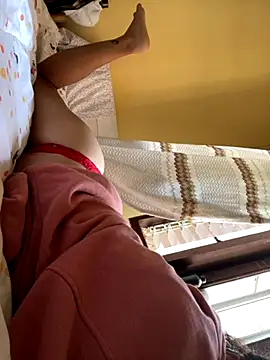 Snapshot of Techi0525 chatting on 11/28/25, 04:31 Techi0525 online show from 11/28/25, 04:31