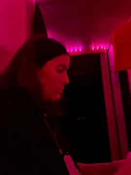 Snapshot of JT83FL chatting on 10/25/25, 05:26 JT83FL online show from 10/25/25, 05:26