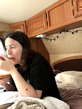 Snapshot of JT83FL chatting on 10/28/25, 02:53 JT83FL online show from 10/28/25, 02:53