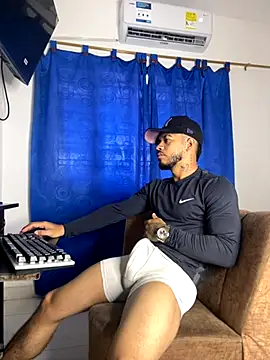 Kylian Alessandro online show from 11/16/25, 12:44