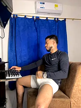 Kylian Alessandro online show from 11/26/25, 11:33