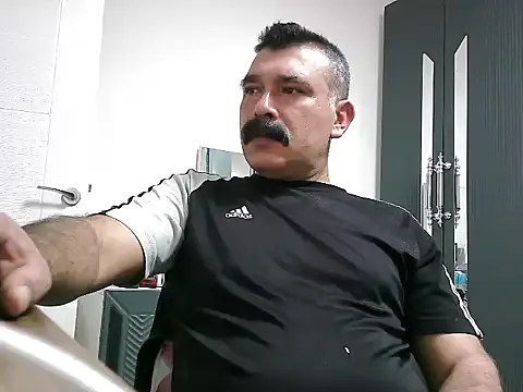 meroglu45 online show from 10/19/25, 02:18