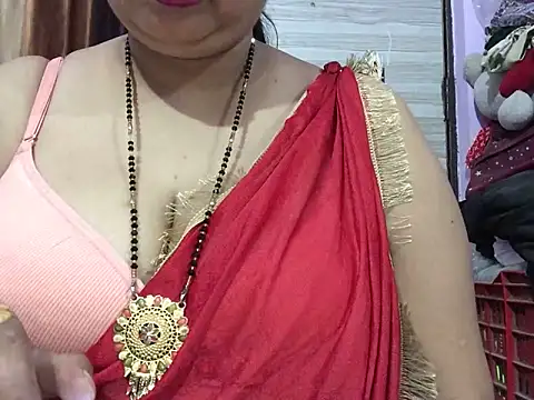 Snapshot of D_Gulabo chatting on 10/21/25, 05:41 D Gulabo online show from 10/21/25, 05:41