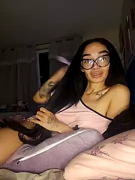 LucyMiax online show from 10/19/25, 11:49