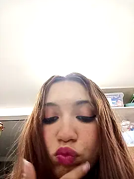 Arianaa Toro online show from 10/30/25, 12:56