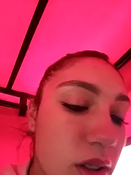 Arianaa Toro online show from 11/06/25, 12:50