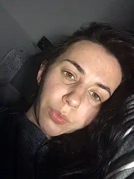 oliviya mur online show from 11/08/25, 10:19