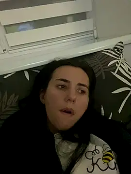 oliviya mur online show from 11/22/25, 04:06