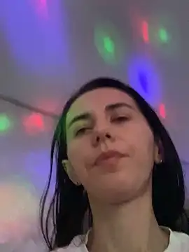 oliviya mur online show from 11/26/25, 02:07