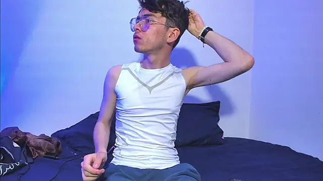 Snapshot of dani_angel_dark chatting on 11/10/25, 12:09 dani angel dark online show from 11/10/25, 12:09