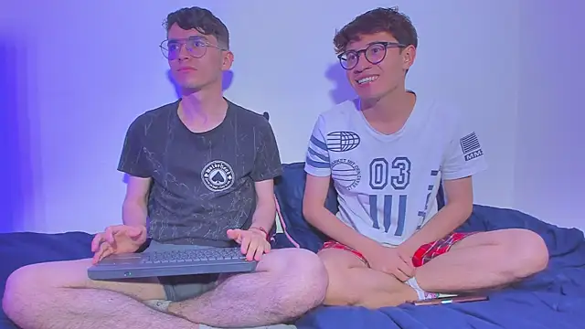 Snapshot of dani_angel_dark chatting on 11/15/25, 11:54 dani angel dark online show from 11/15/25, 11:54