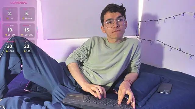 Snapshot of dani_angel_dark chatting on 12/14/25, 09:30 dani angel dark online show from 12/14/25, 09:30