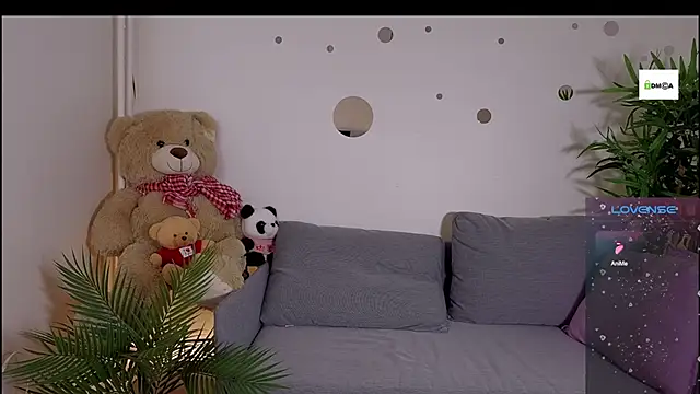 cute cake online show from 05/22/26, 09:48
