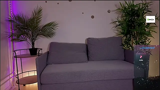 cute cake online show from 06/08/26, 09:48