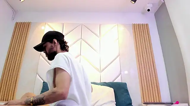 Liam Samderz online show from 10/19/25, 12:06