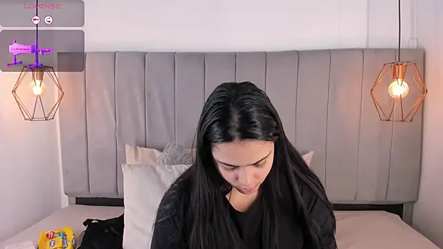 Snapshot of Pamela_occoner_ chatting on 12/15/25, 07:40 Pamela occoner online show from 12/15/25, 07:40