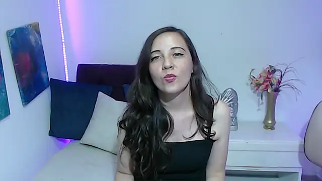 Snapshot of SolSmithh chatting on 10/20/25, 11:05 SolSmithh online show from 10/20/25, 11:05