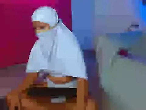 Snapshot of zara_arabic chatting on 10/22/25, 06:40 zara arabic online show from 10/22/25, 06:40