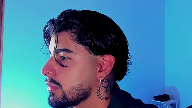 maximo black  online show from 10/17/25, 08:22