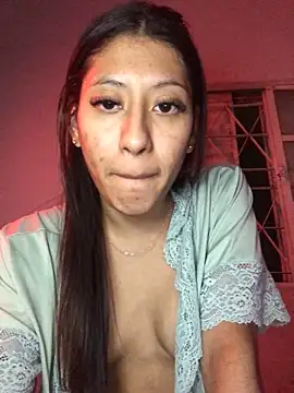 Snapshot of santosz83 chatting on 10/30/25, 04:25 santosz83 online show from 10/30/25, 04:25