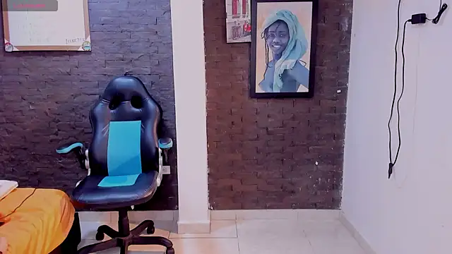 Snapshot of Lessly_Cooper chatting on 11/14/25, 06:06 Lessly Cooper online show from 11/14/25, 06:06