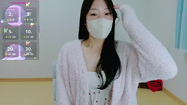 Snapshot of TSUKI_circle chatting on 11/27/25, 02:19 TSUKI circle online show from 11/27/25, 02:19