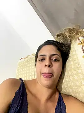 heloisamagno online show from 10/28/25, 03:21