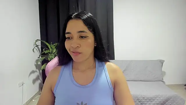 Snapshot of Kruela chatting on 11/07/25, 11:27 Kruela online show from 11/07/25, 11:27