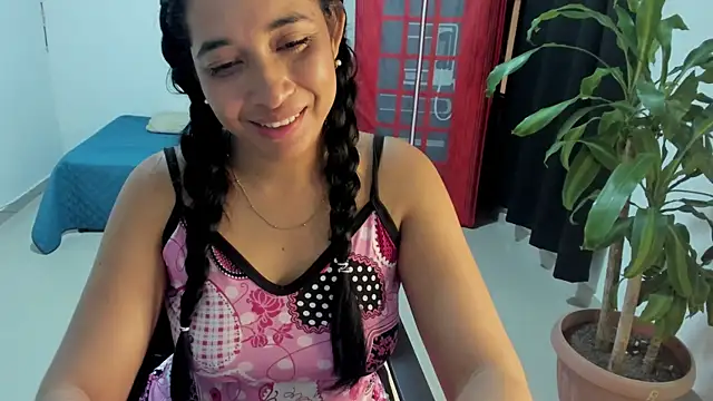 Snapshot of Kruela chatting on 11/27/25, 09:28 Kruela online show from 11/27/25, 09:28