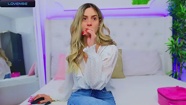 AriannaSins online show from 12/21/24, 01:53