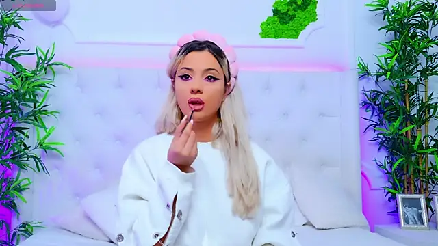 AriannaSins online show from 10/01/25, 12:33