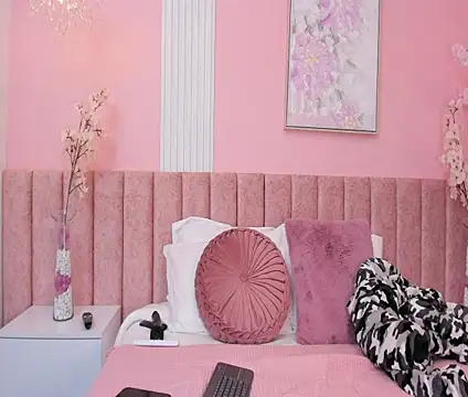 Snapshot of Valentino_ceratii chatting on 10/15/25, 06:13 Valentino ceratii online show from 10/15/25, 06:13