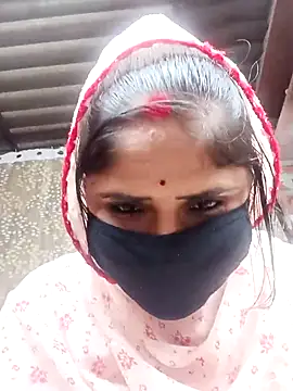 Rajni chauhan online show from 11/27/25, 03:47