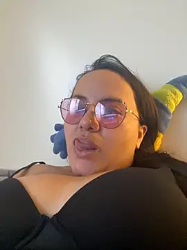 Snapshot of antoniamiller69 chatting on 11/23/25, 10:31 antoniamiller69 online show from 11/23/25, 10:31