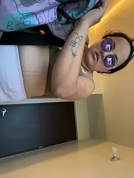 Snapshot of antoniamiller69 chatting on 12/03/25, 10:41 antoniamiller69 online show from 12/03/25, 10:41