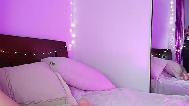 Snapshot of TammyCutee chatting on 11/22/25, 01:26 TammyCutee online show from 11/22/25, 01:26