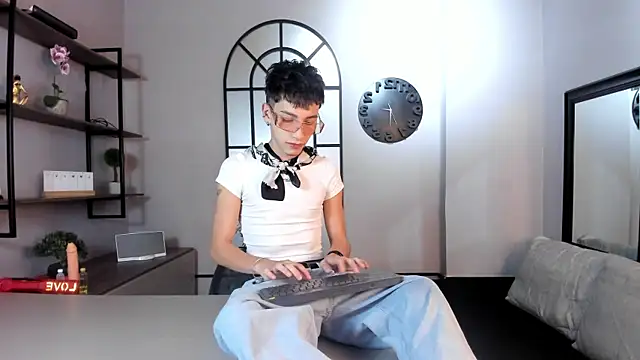 Tiam muller online show from 11/15/25, 08:05