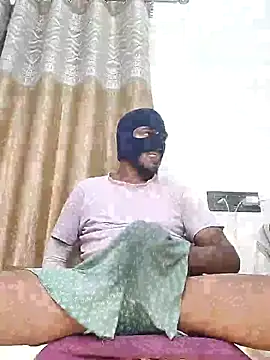 Snapshot of Mysterious_Prince chatting on 11/27/25, 05:37 Mysterious Prince online show from 11/27/25, 05:37