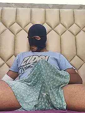 Snapshot of Mysterious_Prince chatting on 12/04/25, 06:01 Mysterious Prince online show from 12/04/25, 06:01