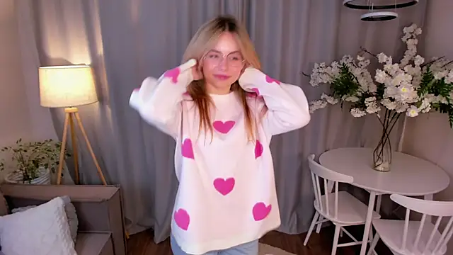 Snapshot of TerrySimp chatting on 10/19/25, 02:50 TerrySimp online show from 10/19/25, 02:50