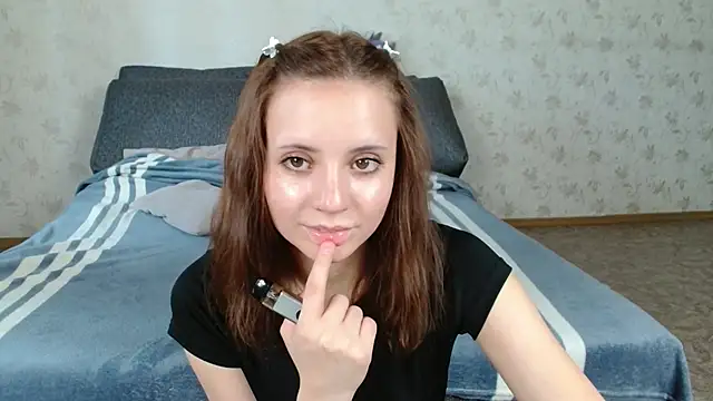 evaa here  online show from 07/04/26, 09:37